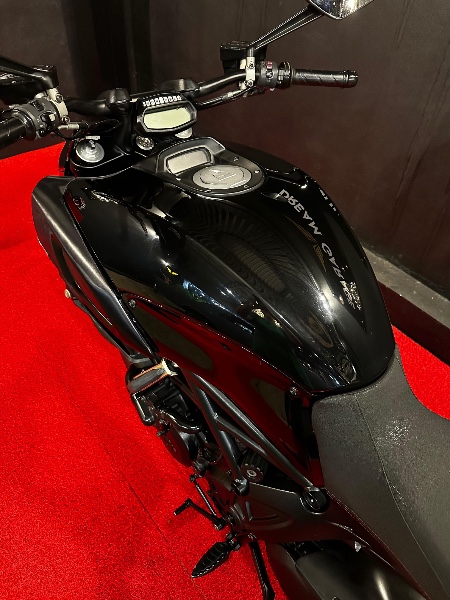 DUCATI DIAVEL 1198 /2013 EXCLUSIVO VEÍCULOS SANTA CRUZ DO SUL / Carros no Vale