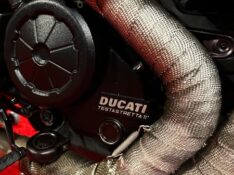 DUCATI DIAVEL 1198 /2013 EXCLUSIVO VEÍCULOS SANTA CRUZ DO SUL / Carros no Vale
