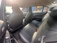 CHEVROLET ONIX 1.0 LT TURBO /2021 MENEGHINI VEÍCULOS ARROIO DO MEIO / Carros no Vale