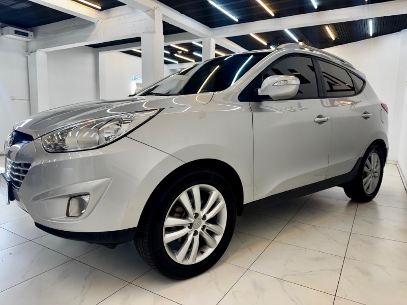HYUNDAI IX 35 GLS 2015/2015 LUCAS AUTOMÓVEIS BOM RETIRO DO SUL / Carros no Vale
