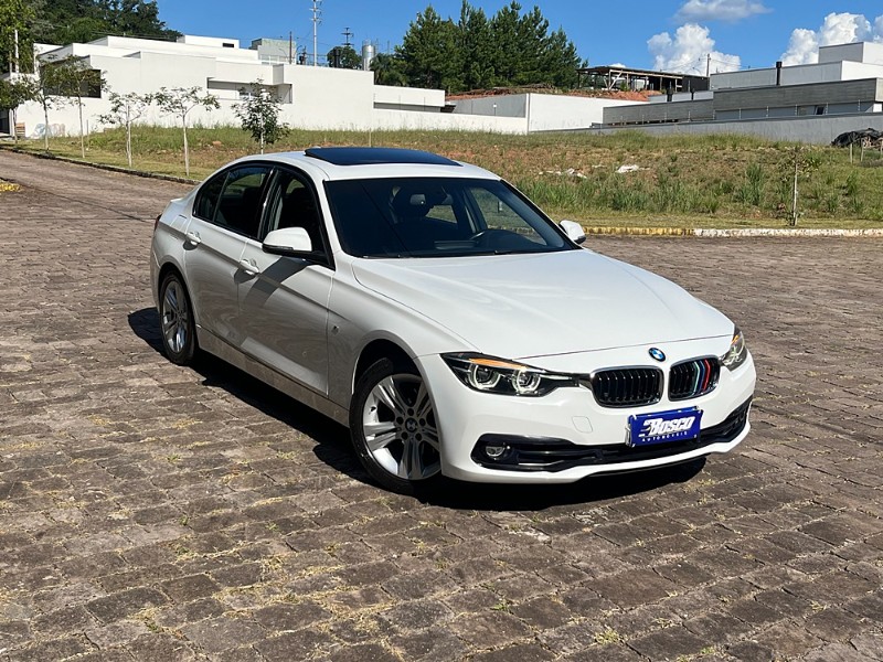 BMW 320i 2.0 16V TURBO ACTIVE FLEX 4P AUTOMÁTICO 2018/2018 BOSCO AUTOMÓVEIS GUAPORÉ / Carros no Vale