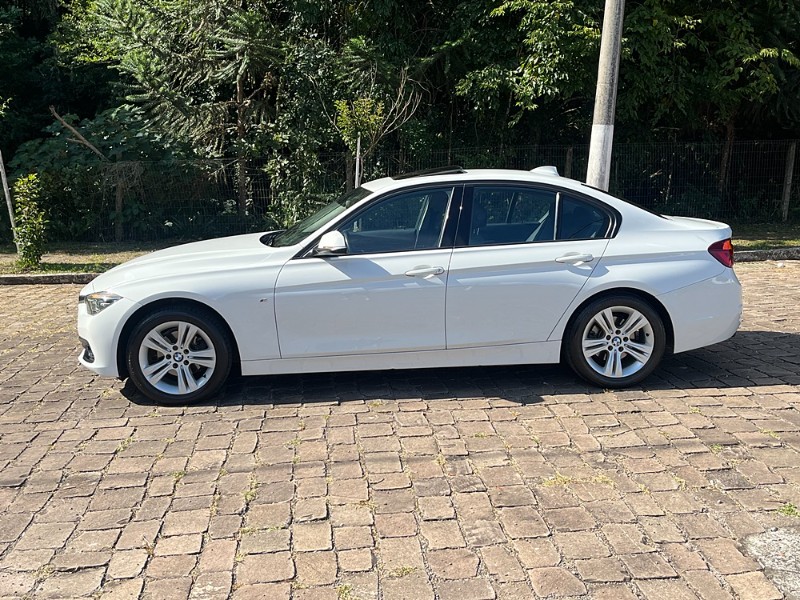 BMW 320i 2.0 16V TURBO ACTIVE FLEX 4P AUTOMÁTICO 2018/2018 BOSCO AUTOMÓVEIS GUAPORÉ / Carros no Vale