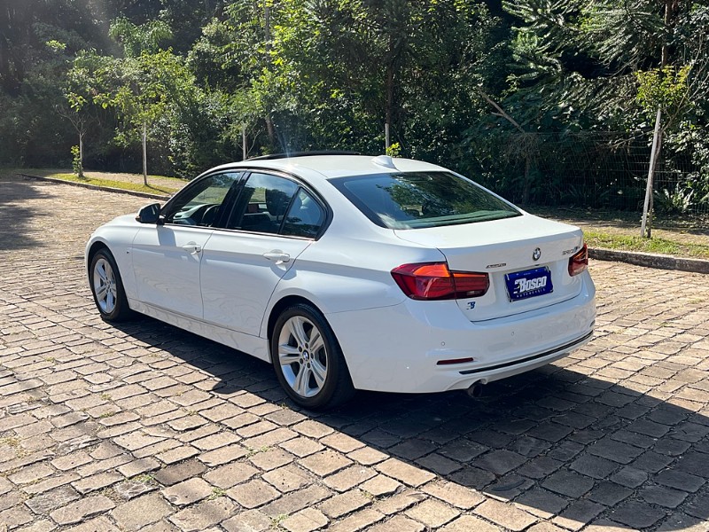 BMW 320i 2.0 16V TURBO ACTIVE FLEX 4P AUTOMÁTICO 2018/2018 BOSCO AUTOMÓVEIS GUAPORÉ / Carros no Vale