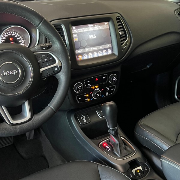 JEEP COMPASS LONGITUDE 2.0 16V 2018/2018 JOÃO CARROS MULTIMARCAS GUAPORÉ / Carros no Vale