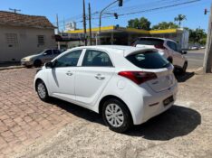 HYUNDAI HB20 1.0 COMFORT 12V FLEX 4P MANUAL 2015/2015 AR MULTIMARCAS VENÂNCIO AIRES / Carros no Vale