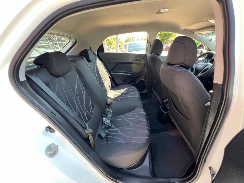 HYUNDAI HB20 1.0 COMFORT 12V FLEX 4P MANUAL 2015/2015 AR MULTIMARCAS VENÂNCIO AIRES / Carros no Vale