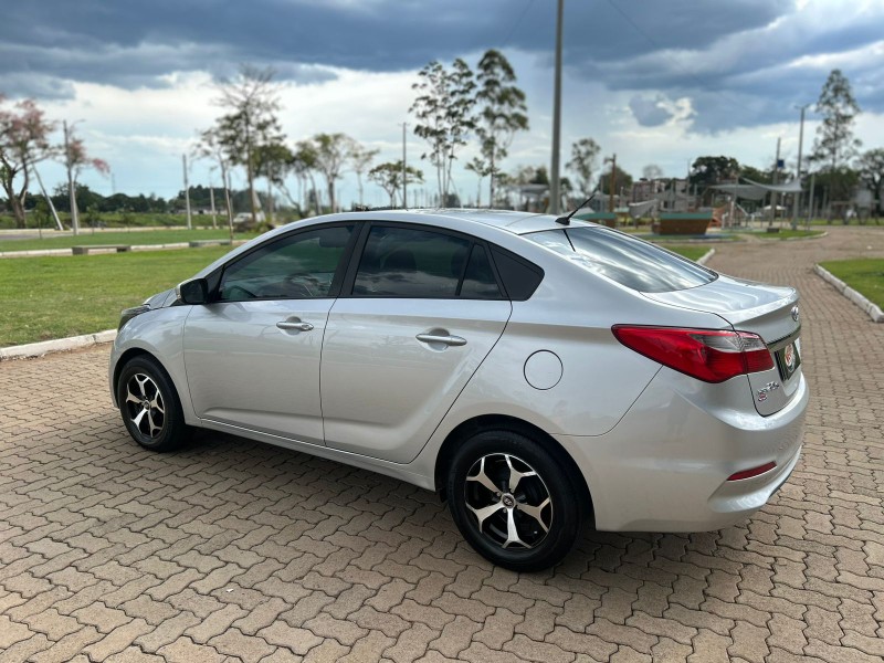 HYUNDAI HB20 1.6 COMFORT 16V 2017 2016/2017 NEURI VEÍCULOS LAJEADO / Carros no Vale