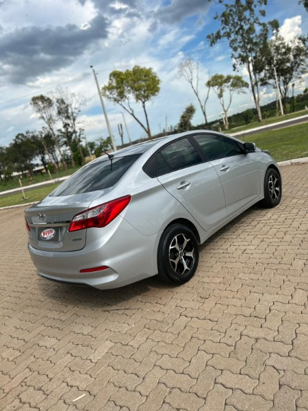 HYUNDAI HB20 1.6 COMFORT 16V 2017 2016/2017 NEURI VEÍCULOS LAJEADO / Carros no Vale