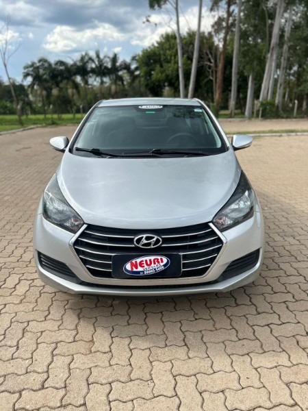 HYUNDAI HB20 1.6 COMFORT 16V 2017 2016/2017 NEURI VEÍCULOS LAJEADO / Carros no Vale