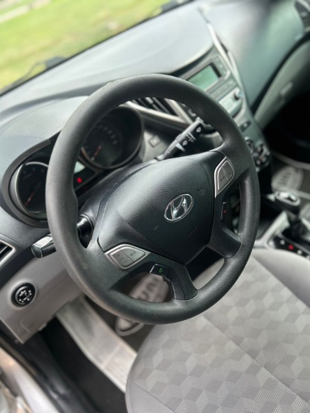 HYUNDAI HB20 1.6 COMFORT 16V 2017 2016/2017 NEURI VEÍCULOS LAJEADO / Carros no Vale