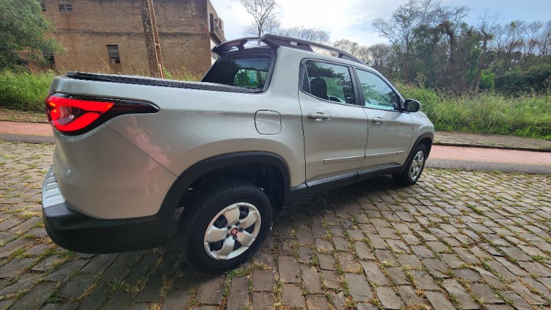 FIAT TORO 1.8 16V EVO FREEDOM 4X2 2016/2017 FERNANDO AUTOMÓVEIS | REVENDA DE CARROS ARROIO DO MEIO ARROIO DO MEIO / Carros no Vale