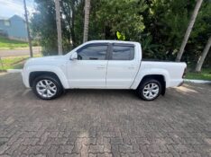 VOLKSWAGEN AMAROK 2.0 HIGHLINE 4X4 CD 16V TURBO INTERCOOLER DIESEL 4P AUTOMÁTICO 2019/2019 ELY AUTOMÓVEIS LAJEADO / Carros no Vale