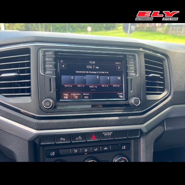 VOLKSWAGEN AMAROK 2.0 HIGHLINE 4X4 CD 16V TURBO INTERCOOLER DIESEL 4P AUTOMÁTICO 2019/2019 ELY AUTOMÓVEIS LAJEADO / Carros no Vale