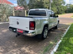 VOLKSWAGEN AMAROK 2.0 HIGHLINE 4X4 CD 16V TURBO INTERCOOLER DIESEL 4P AUTOMÁTICO 2019/2019 ELY AUTOMÓVEIS LAJEADO / Carros no Vale