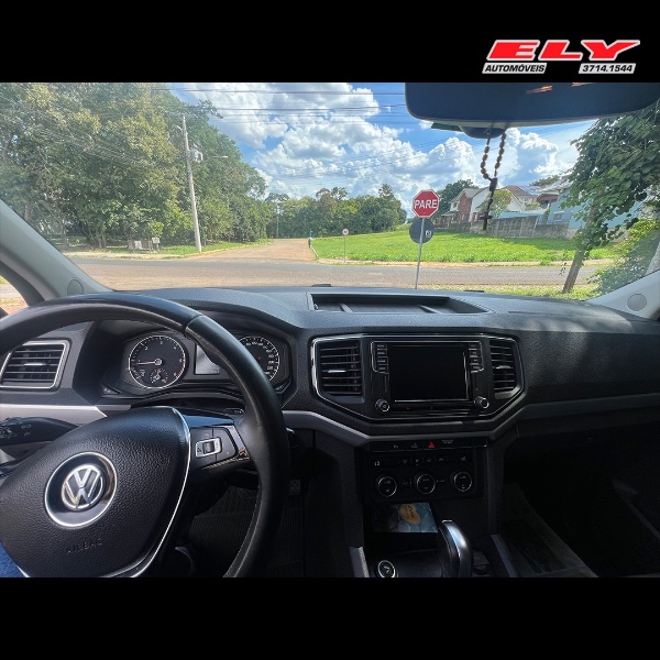 VOLKSWAGEN AMAROK 2.0 HIGHLINE 4X4 CD 16V TURBO INTERCOOLER DIESEL 4P AUTOMÁTICO 2019/2019 ELY AUTOMÓVEIS LAJEADO / Carros no Vale