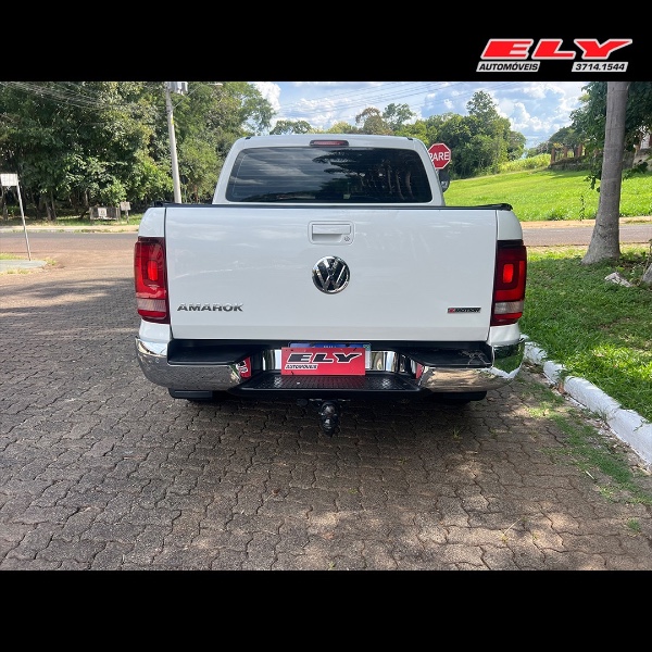 VOLKSWAGEN AMAROK 2.0 HIGHLINE 4X4 CD 16V TURBO INTERCOOLER DIESEL 4P AUTOMÁTICO 2019/2019 ELY AUTOMÓVEIS LAJEADO / Carros no Vale
