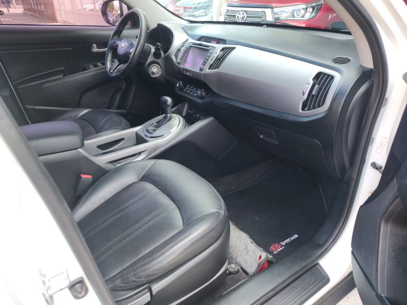 KIA SPORTAGE 2.0 LX 4X2 16V FLEX 4P AUTOMÁTICO /2015 CHIMA VEÍCULOS VENÂNCIO AIRES / Carros no Vale