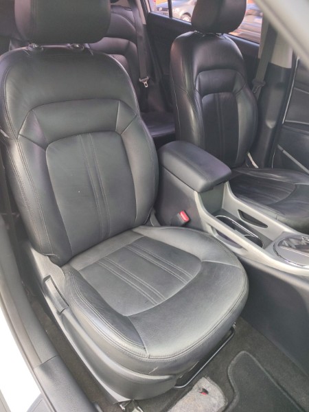 KIA SPORTAGE 2.0 LX 4X2 16V FLEX 4P AUTOMÁTICO /2015 CHIMA VEÍCULOS VENÂNCIO AIRES / Carros no Vale