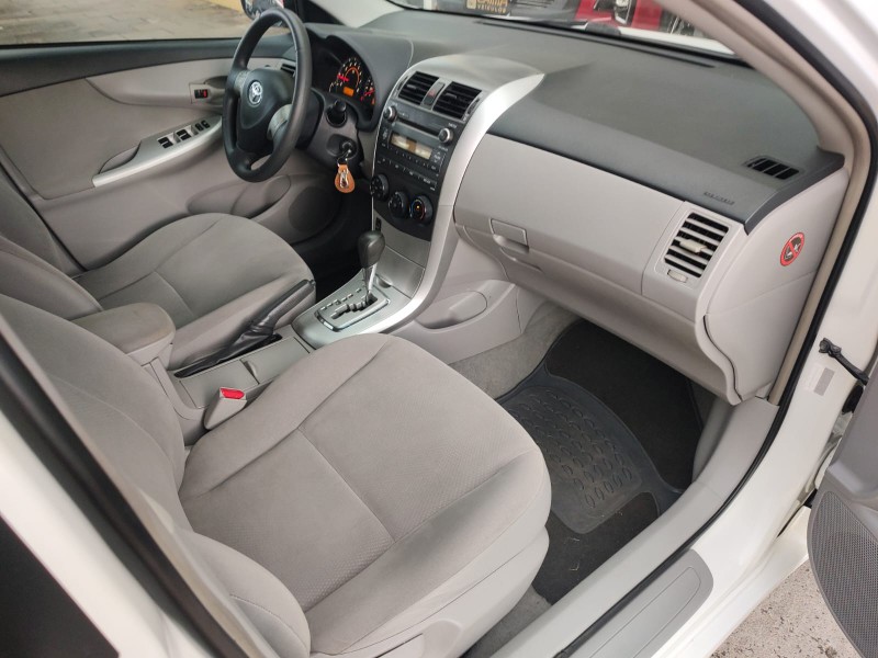 TOYOTA COROLLA 1.8 GLI /2014 CHIMA VEÍCULOS VENÂNCIO AIRES / Carros no Vale