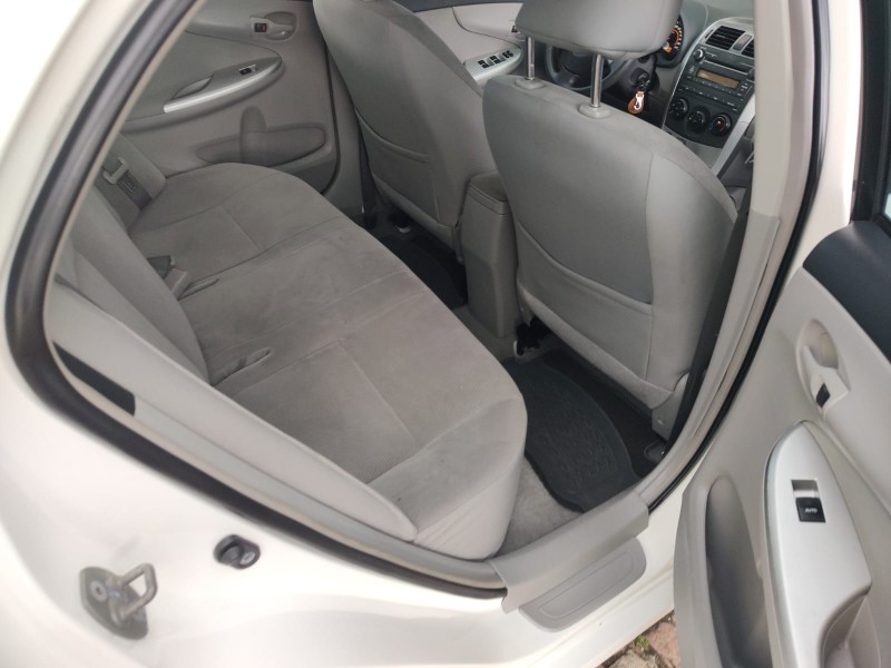 TOYOTA COROLLA 1.8 GLI /2014 CHIMA VEÍCULOS VENÂNCIO AIRES / Carros no Vale