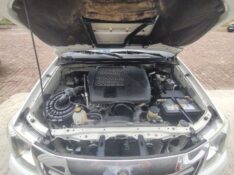 TOYOTA HILUX 3.0 STD 4X4 16V /2012 CHIMA VEÍCULOS VENÂNCIO AIRES / Carros no Vale