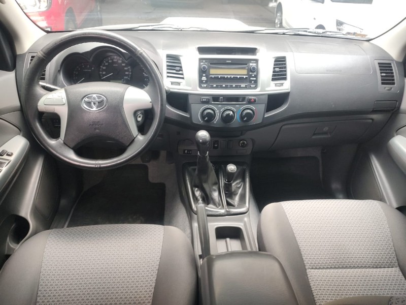 TOYOTA HILUX 3.0 STD 4X4 16V /2012 CHIMA VEÍCULOS VENÂNCIO AIRES / Carros no Vale