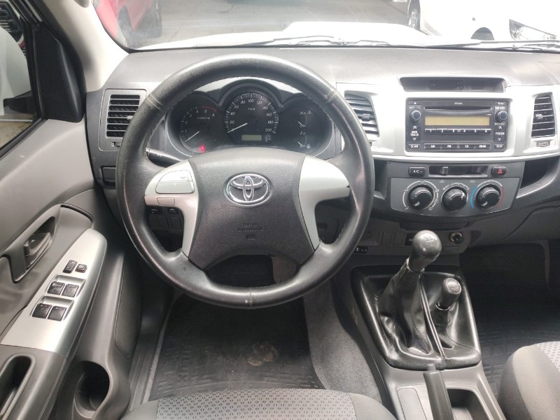 TOYOTA HILUX 3.0 STD 4X4 16V /2012 CHIMA VEÍCULOS VENÂNCIO AIRES / Carros no Vale