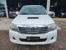 TOYOTA HILUX 3.0 STD 4X4 16V /2012 CHIMA VEÍCULOS VENÂNCIO AIRES / Carros no Vale