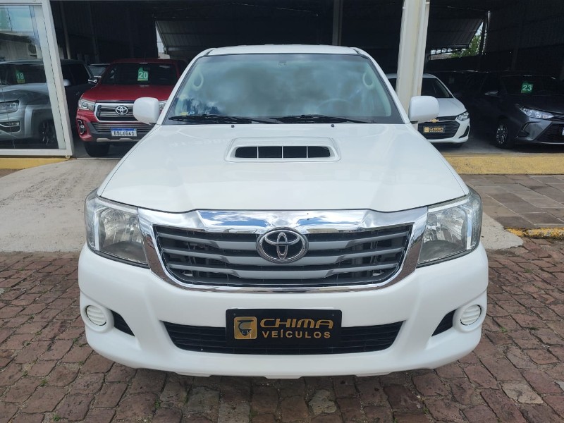 TOYOTA HILUX 3.0 STD 4X4 16V /2012 CHIMA VEÍCULOS VENÂNCIO AIRES / Carros no Vale