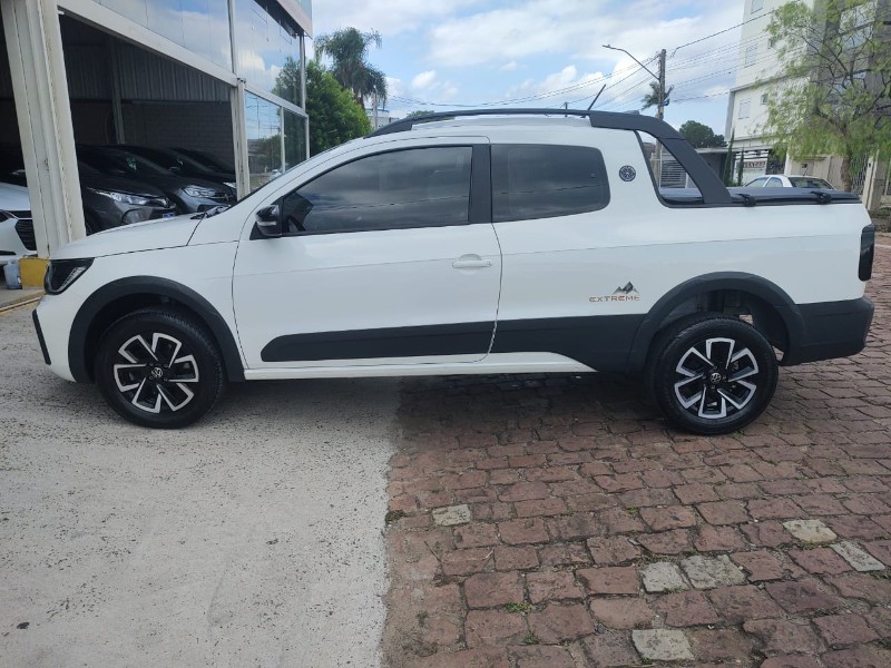 VOLKSWAGEN SAVEIRO 1.6 EXTREME CD /2024 CHIMA VEÍCULOS VENÂNCIO AIRES / Carros no Vale