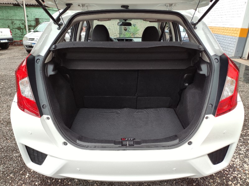 HONDA FIT 1.5 LX 16V FLEX 4P AUTOMÁTICO 2015/2015 ROSAUTO VEÍCULOS VENÂNCIO AIRES / Carros no Vale