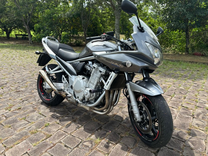 SUZUKI MOTOS BANDIT 1250 S /2011 RT 811 VEÍCULOS ARROIO DO MEIO / Carros no Vale