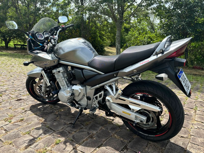 SUZUKI MOTOS BANDIT 1250 S /2011 RT 811 VEÍCULOS ARROIO DO MEIO / Carros no Vale