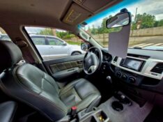 TOYOTA HILUX CD SRV D4-D 4X4 3.0 TDI DIES 2013/2013 CRUZEIRO MULTIMARCAS CRUZEIRO DO SUL / Carros no Vale
