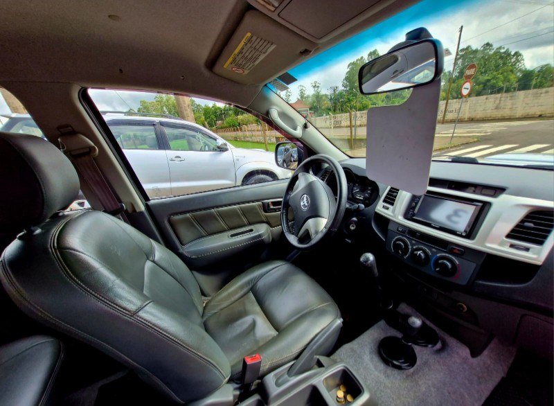 TOYOTA HILUX CD SRV D4-D 4X4 3.0 TDI DIES 2013/2013 CRUZEIRO MULTIMARCAS CRUZEIRO DO SUL / Carros no Vale