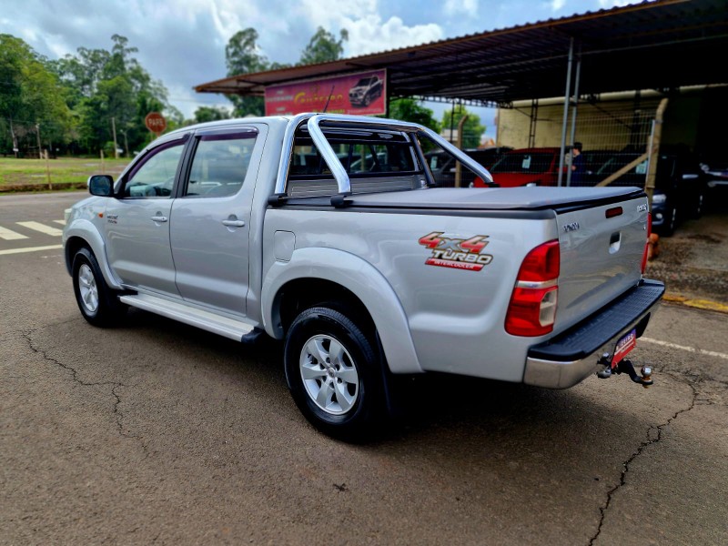 TOYOTA HILUX CD SRV D4-D 4X4 3.0 TDI DIES 2013/2013 CRUZEIRO MULTIMARCAS CRUZEIRO DO SUL / Carros no Vale