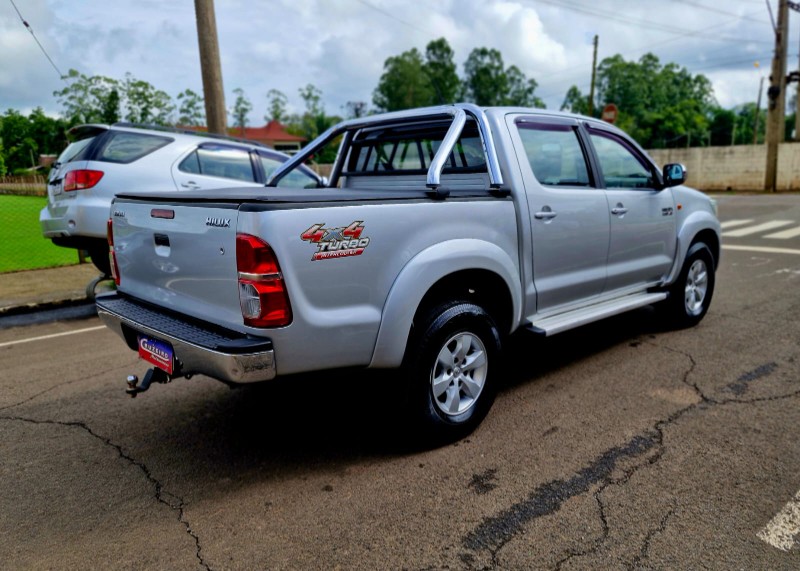 TOYOTA HILUX CD SRV D4-D 4X4 3.0 TDI DIES 2013/2013 CRUZEIRO MULTIMARCAS CRUZEIRO DO SUL / Carros no Vale