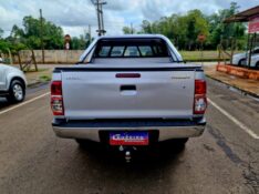 TOYOTA HILUX CD SRV D4-D 4X4 3.0 TDI DIES 2013/2013 CRUZEIRO MULTIMARCAS CRUZEIRO DO SUL / Carros no Vale