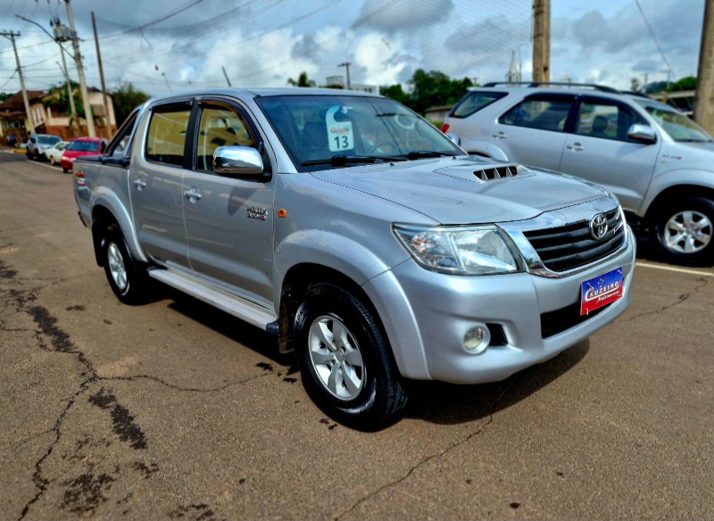 TOYOTA HILUX CD SRV D4-D 4X4 3.0 TDI DIES 2013/2013 CRUZEIRO MULTIMARCAS CRUZEIRO DO SUL / Carros no Vale
