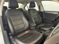 VOLKSWAGEN JETTA 1.4 16V TSI COMFORTLINE 2017/2017 LUCAS AUTOMÓVEIS BOM RETIRO DO SUL / Carros no Vale