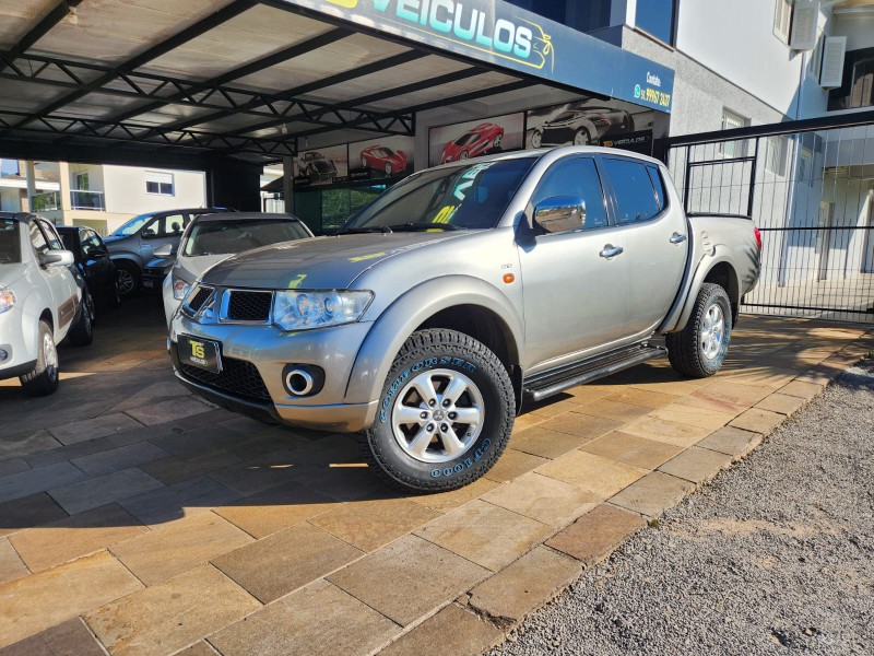 MITSUBISHI L200 TRITON 3.2 HPE 4X4 CD 16V TURBO INTERCOOLER DIESEL 4P MANUAL 2012/2013 TS VEÍCULOS ANTA GORDA / Carros no Vale