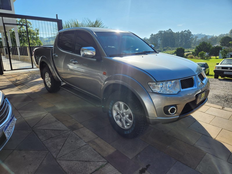 MITSUBISHI L200 TRITON 3.2 HPE 4X4 CD 16V TURBO INTERCOOLER DIESEL 4P MANUAL 2012/2013 TS VEÍCULOS ANTA GORDA / Carros no Vale
