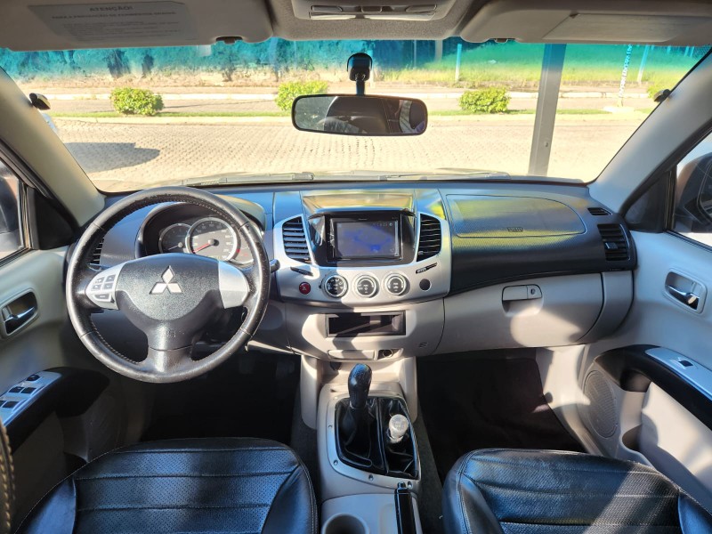 MITSUBISHI L200 TRITON 3.2 HPE 4X4 CD 16V TURBO INTERCOOLER DIESEL 4P MANUAL 2012/2013 TS VEÍCULOS ANTA GORDA / Carros no Vale