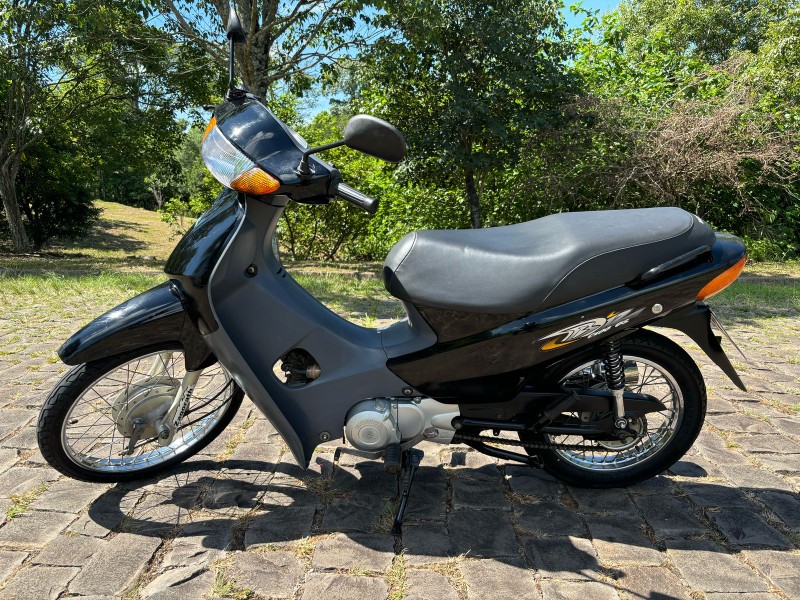 HONDA MOTOS C100 BIZ ES /2004 RT 811 VEÍCULOS ARROIO DO MEIO / Carros no Vale