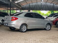 FORD KA 1.5 SEDAN TITANIUM 12V FLEX 4P AUT. 2019/2020 RICARDO VEÍCULOS TEUTÔNIA / Carros no Vale