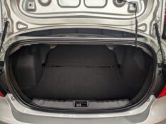 FORD KA 1.5 SEDAN TITANIUM 12V FLEX 4P AUT. 2019/2020 RICARDO VEÍCULOS TEUTÔNIA / Carros no Vale