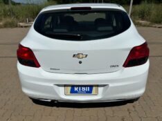 CHEVROLET ONIX 1.0 LT /2015 RT 811 VEÍCULOS ARROIO DO MEIO / Carros no Vale
