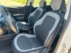 CHEVROLET ONIX 1.0 LT /2015 RT 811 VEÍCULOS ARROIO DO MEIO / Carros no Vale