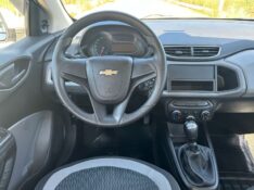 CHEVROLET ONIX 1.0 LT /2015 RT 811 VEÍCULOS ARROIO DO MEIO / Carros no Vale
