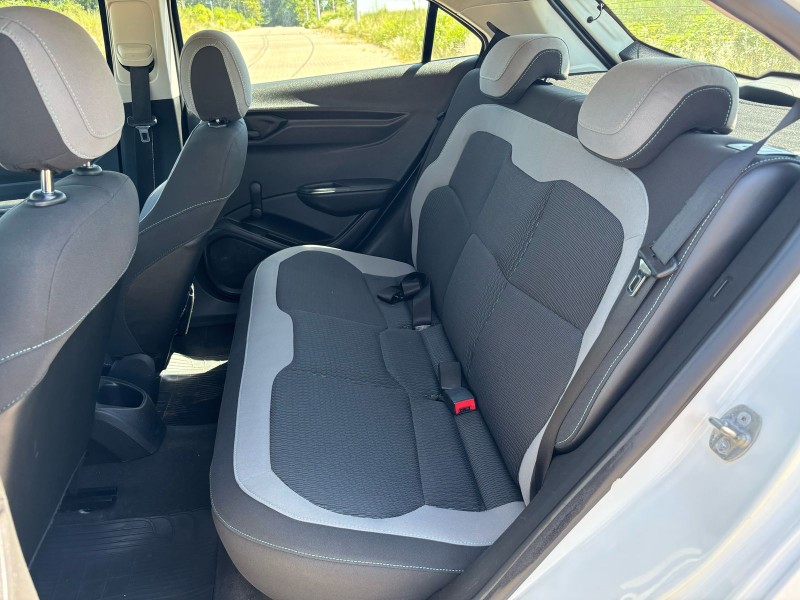 CHEVROLET ONIX 1.0 LT /2015 RT 811 VEÍCULOS ARROIO DO MEIO / Carros no Vale